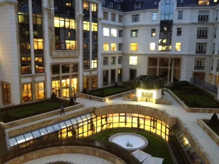 Trocadero Access Dayroom Espace Sans Nuitee Et Chambre Partagee Chatillon Nuitee -- Repos Journee Ou Espace Travail 8-19h Proche Tour Eiffel Ou Usage Bureau A L'heure En Journee -- Nuitee Chatillon Avenue