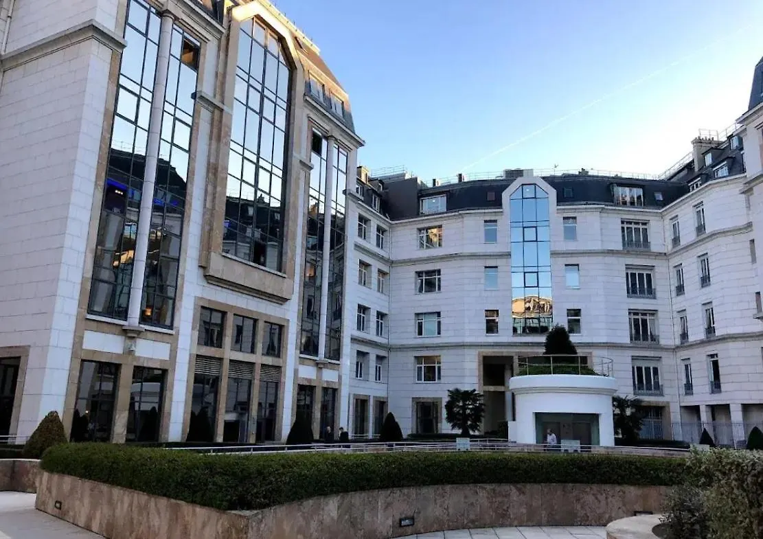 Bed & Breakfast Trocadero Access Dayroom Espace Sans Nuitee Et Chambre Partagee Chatillon Nuitee -- Repos Journee Ou Espace Travail 8-19h Proche Tour Eiffel Ou Usage Bureau A L'heure En Journee -- Nuitee Chatillon Avenue